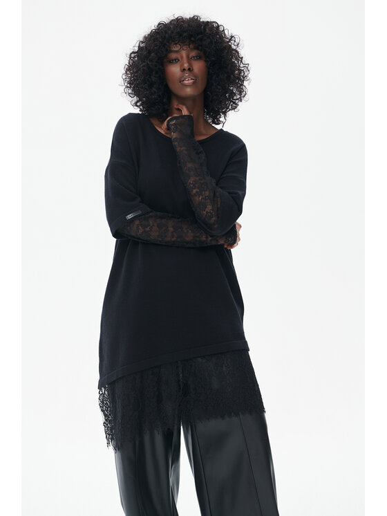 blue shadow blue shadow Sweter Tunika dziewiarska z koronką w rękawach i dole swetra Shila Black - 36/38 Czarny Regular Fit