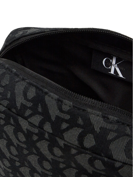 Calvin Klein Calvin Klein Taška cez rameno Unstructured Monogram Camera Bag LV04G3179G Čierna