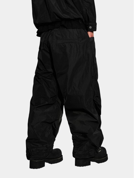 MADE BY SOCIETY MADE BY SOCIETY Spodnie materiałowe Pantaloni NOMAD - P17643 Czarny Basic Fit