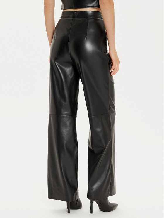 Guess Guess Hlače iz umetnega usnja Vixen W4PB68 WF8Q0 Črna Regular Fit