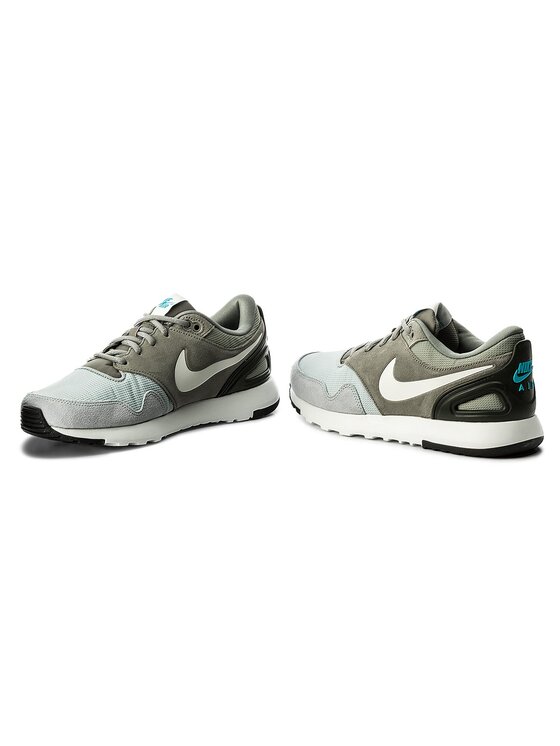 Nike vibenna sale grey