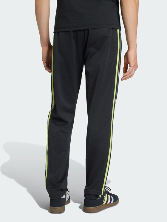 adidas adidas Spodnie dresowe 161725 Czarny Regular Fit