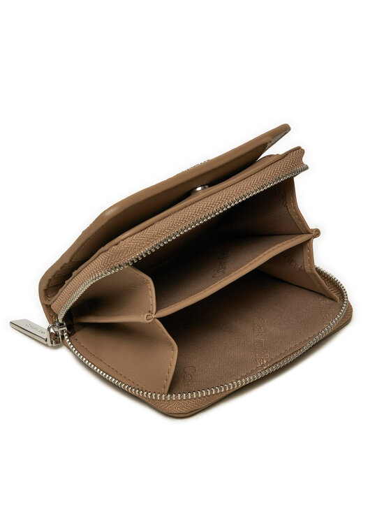 Calvin Klein Calvin Klein Väike naiste rahakott Ck Must Md Zip Around_Caviar K60K612831 Beež