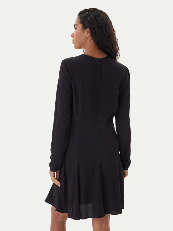 Tommy Jeans Tommy Jeans Vsakodnevna obleka DW0DW21916 Črna Regular Fit