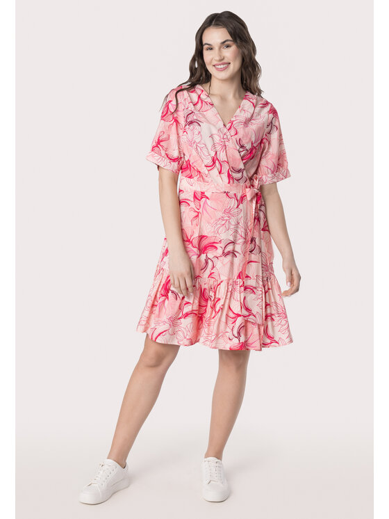 QUIOSQUE QUIOSQUE Sukienka codzienna 4UF007 Różowy Regular Fit