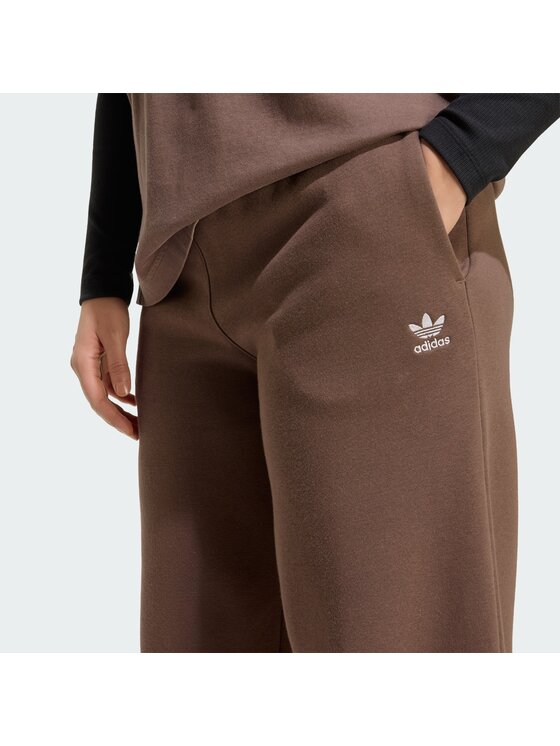 adidas adidas Spodnie dresowe 151367 Brązowy Loose Fit