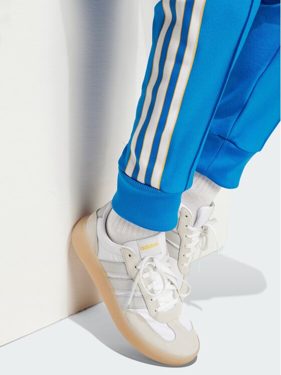 adidas adidas Spodnie dresowe Real Madrid Terrace Icons Niebieski jasny Slim Fit