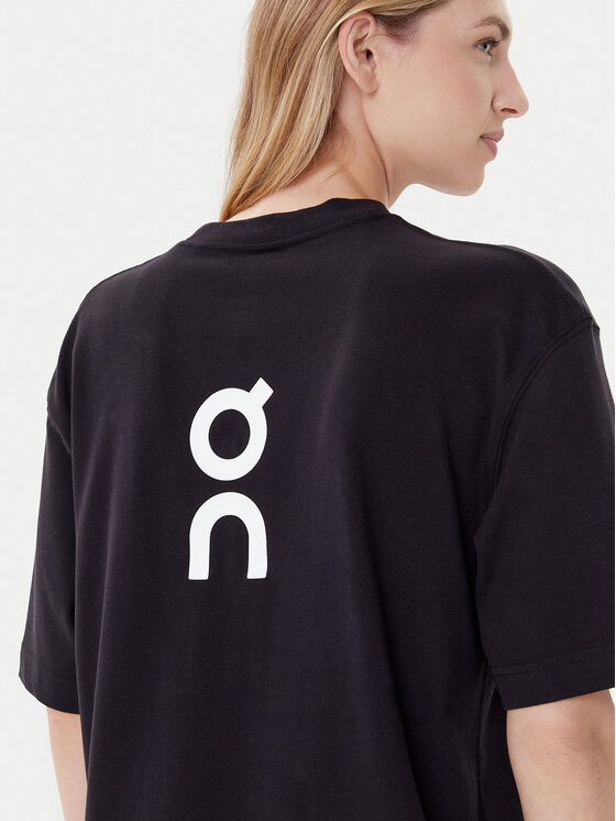On On T-shirt Club-T 1WE1006 Crna Relaxed Fit