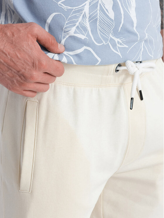 Ombre Ombre Šortky z materiálu OM-SRBS-0139 Écru Regular Fit