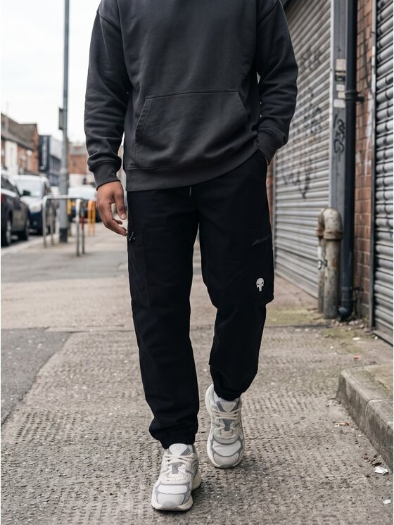 Marvel Marvel Joggery Punisher 132401 Czarny Regular Fit