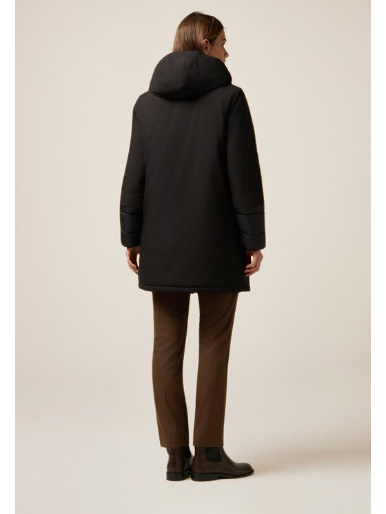 Oltre Oltre Giubbotto piumino F043R001462N033 Nero A-Line Fit