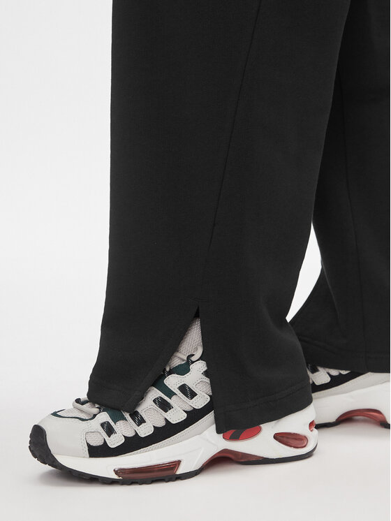 Reebok Reebok Donji dio trenerke Classics IL4647 Crna Relaxed Fit
