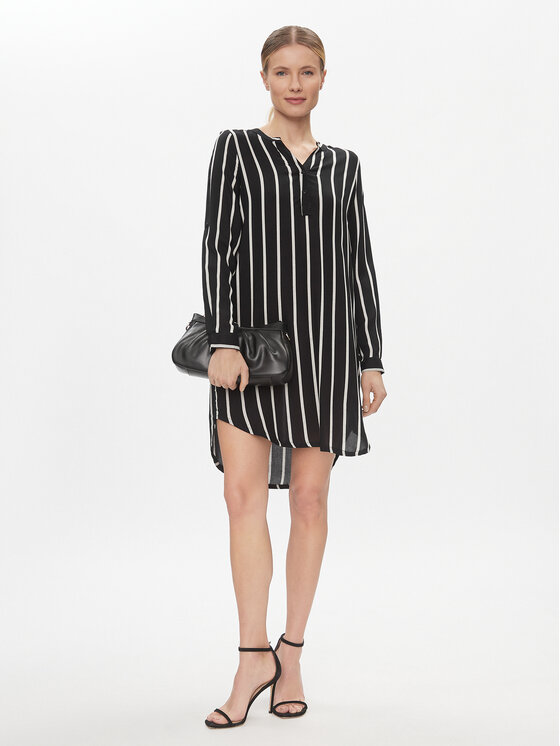 Kaffe Kaffe Sukienka koszulowa Marana 10551803 Czarny Relaxed Fit