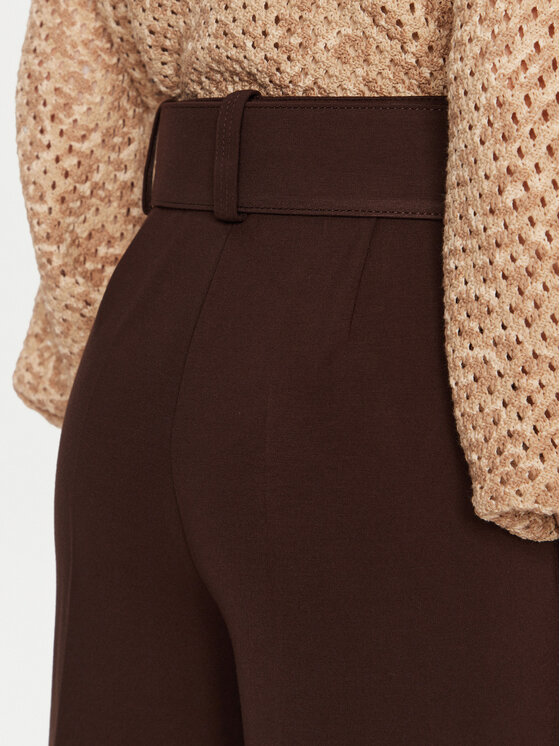Luisa Spagnoli Luisa Spagnoli Pantaloni din material Osten 540365 Maro Regular Fit