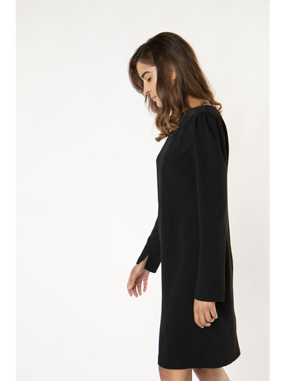 QUIOSQUE QUIOSQUE Každodenní šaty YOUNG DRESS Černá Regular Fit