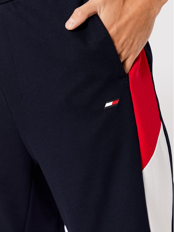 Tommy Hilfiger Tommy Hilfiger Sportske kratke hlače Colorblocked MW0MW26851 Tamnoplava Regular Fit