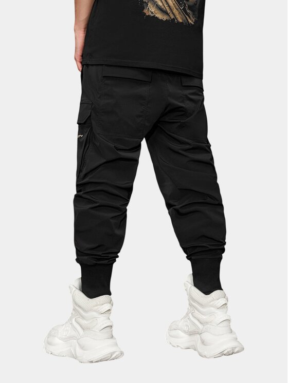 MADE BY SOCIETY MADE BY SOCIETY Spodnie materiałowe Pantaloni L’Ordinaire - P16708 Czarny Basic Fit