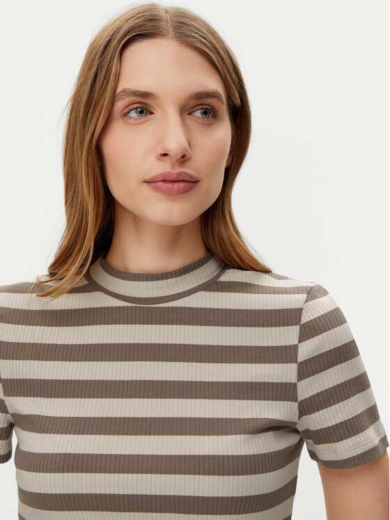 Noisy May Noisy May T-shirt Elinor 27033178 Bež Slim Fit