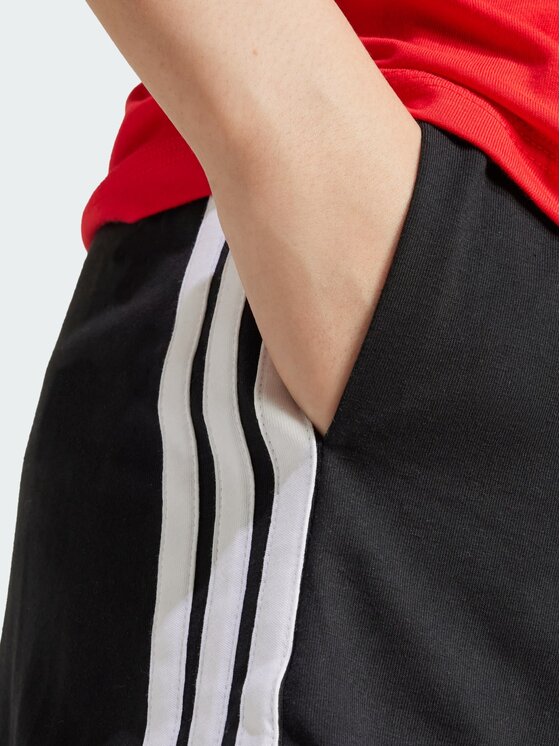 adidas adidas Szorty materiałowe 139483 Czarny Regular Fit
