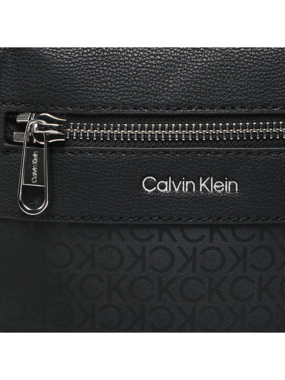 Calvin Klein Calvin Klein Torbica za okrog pasu Ck Elevated Reporter S K50K510566 Črna