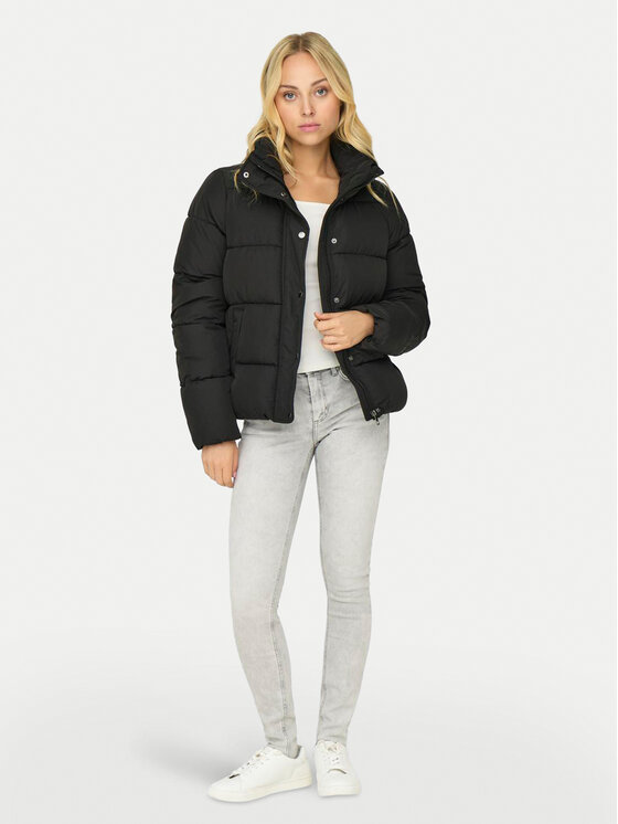 ONLY ONLY Kurtka zimowa New Cool 15295424 Czarny Regular Fit