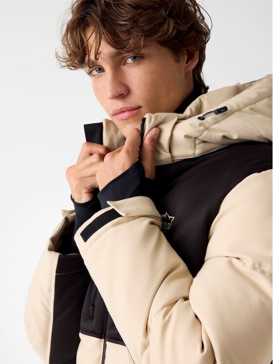 Guess Guess Скиорско яке M5BL0N WF182 Бежов Regular Fit