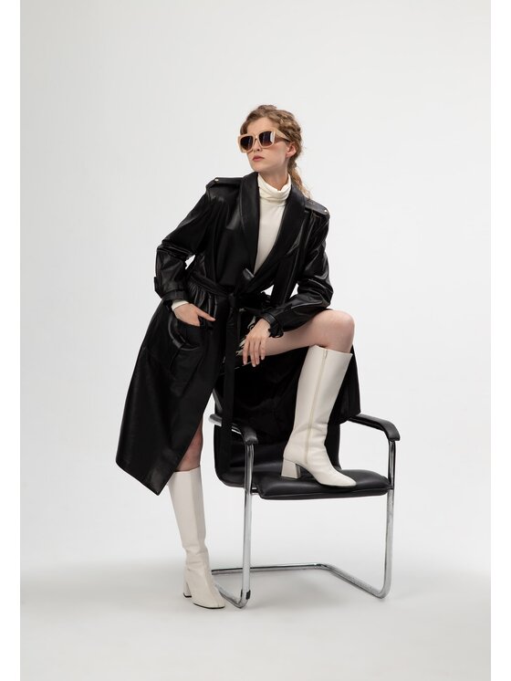 Mimika Mimika Płaszcz BOSSANOVA Czarny Relaxed Fit