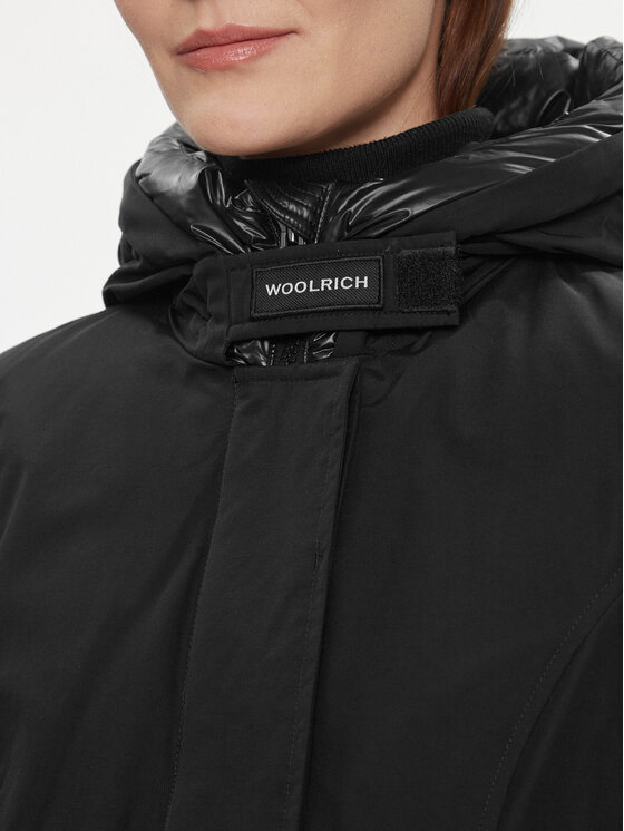 Woolrich Woolrich Vatovaná bunda Arctic CFWWOU0580FRUT0001 Černá Regular Fit