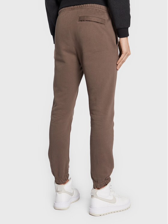 Nike Nike Spodnji del trenirke Sportswear Club BV2737 Rjava Regular Fit