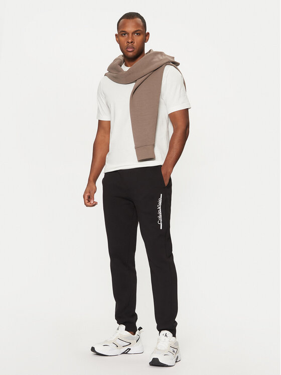 Calvin Klein Calvin Klein Spodnji del trenirke K10K114342 Črna Regular Fit