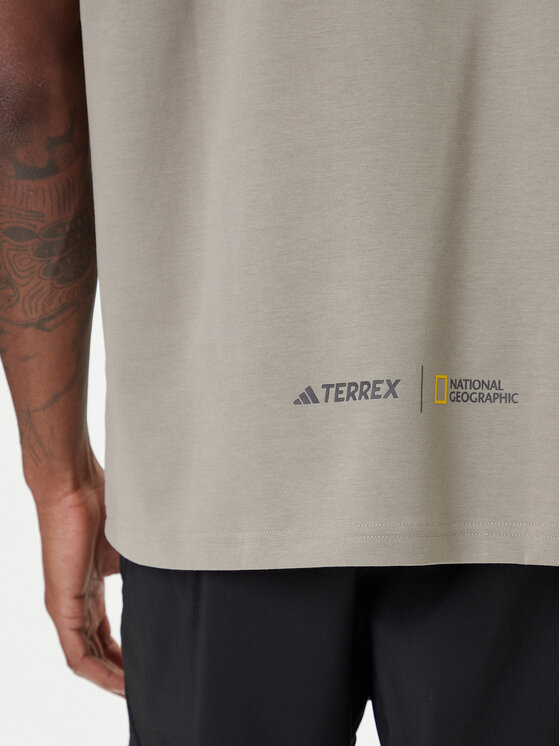 adidas adidas T-särk National Geographic KC2350 Beež Loose Fit