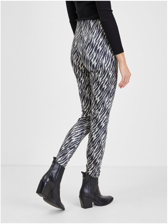 Orsay Orsay Spodnie damskie 350190-660000__34 Czarny Skinny Fit