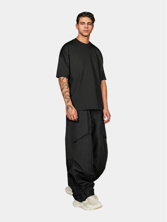 MADE BY SOCIETY MADE BY SOCIETY T-Shirt Overrated - T17994 Czarny Basic Fit
