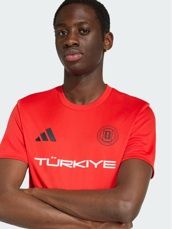 adidas adidas Koszulka techniczna FIFA World Cup 26™ Turkey Czerwony Regular Fit