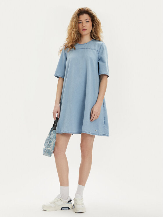 Tommy Jeans Tommy Jeans Každodenní šaty Chambray DW0DW17932 Modrá Relaxed Fit