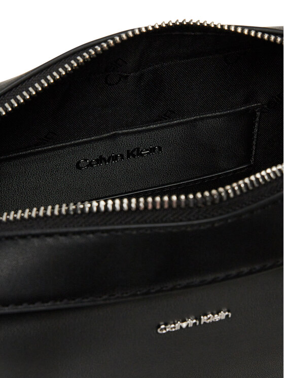 Calvin Klein Calvin Klein Torebka Ck Must Small Camera Bag LV04F3097G Czarny