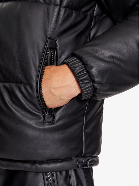 HUGO HUGO Зимно яке 50496246 Черен Regular Fit