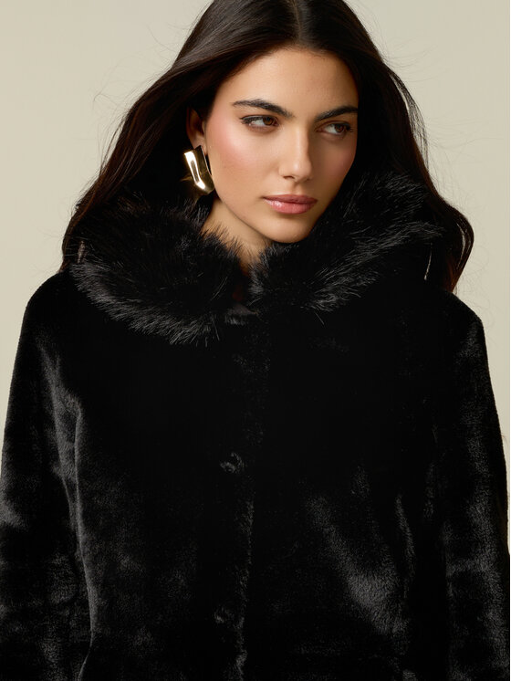 Oltre Oltre Cappotto invernale 8716R001346N033 Nero Regular Fit