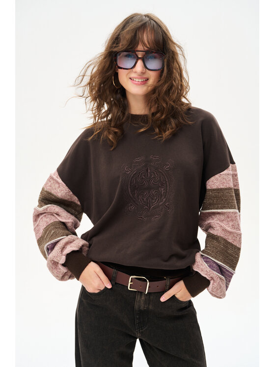 blue shadow blue shadow Sweter Aliza Brązowy Regular Fit