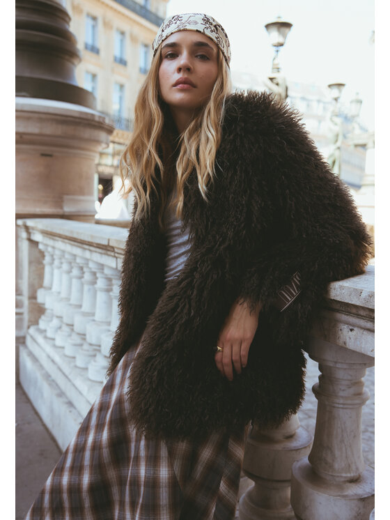 BIZUU BIZUU Futro WINTER WARM FLUFFY FUR Brązowy Standard Fit