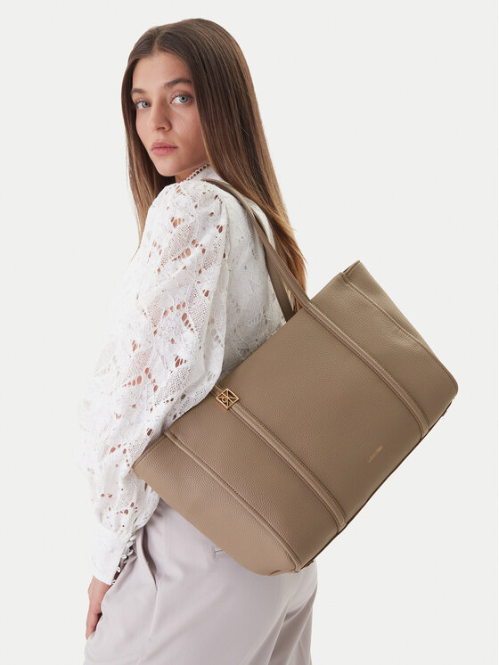 Calvin Klein Geantă Emblem Hw Pebble Tote LV04F3424G Bej