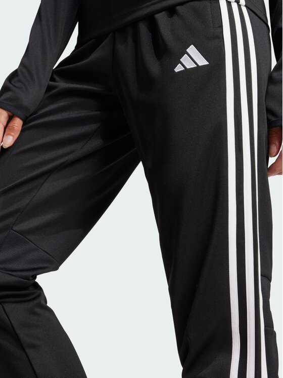 adidas adidas Spodnie materiałowe Performance Tiro 25 Essentials Czarny Regular Fit