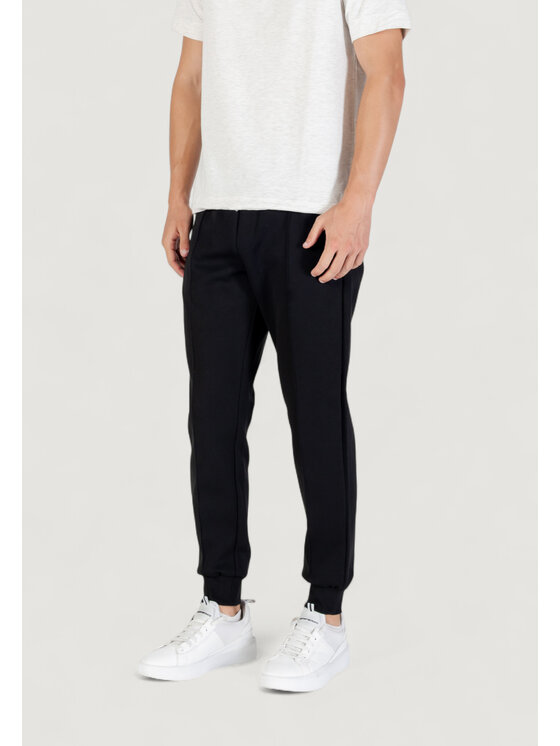 Antony Morato Antony Morato Pantaloni da tuta CARROT FIT WITH LOGOED METAL BADGE Nero Carrot Fit