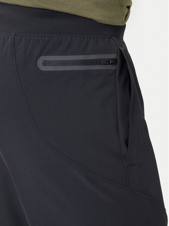 Under Armour Under Armour Pantaloni trening Ua Unstoppable Tapered Pants 1352028-001 Negru Fitted Fit