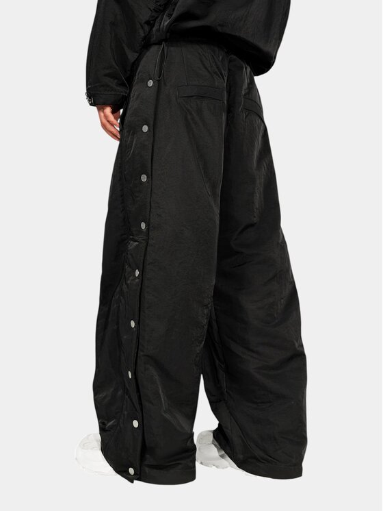 MADE BY SOCIETY MADE BY SOCIETY Spodnie materiałowe Pantaloni L’OMBRE - P17825 Czarny Basic Fit