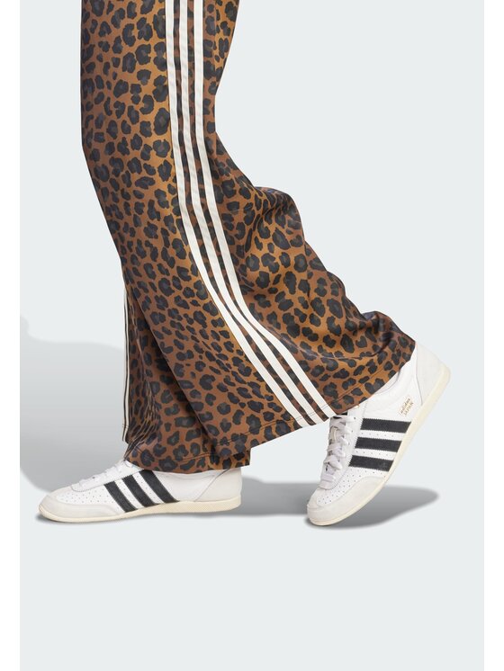 adidas adidas Долнище анцуг Satin KA2666 Кафяв Wide Leg