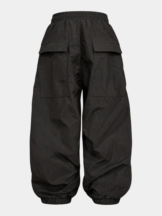 MADE BY SOCIETY MADE BY SOCIETY Spodnie materiałowe VOID - P37777 Czarny Basic Fit