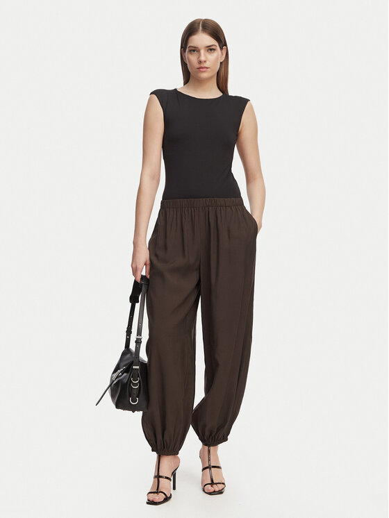ONLY ONLY Текстилни панталони Scarly 15380514 Кафяв Relaxed Fit