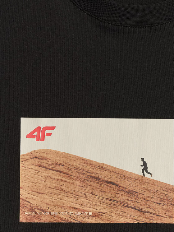4F 4F T-Shirt LIMITLESS DESERT Czarny Relaxed Fit