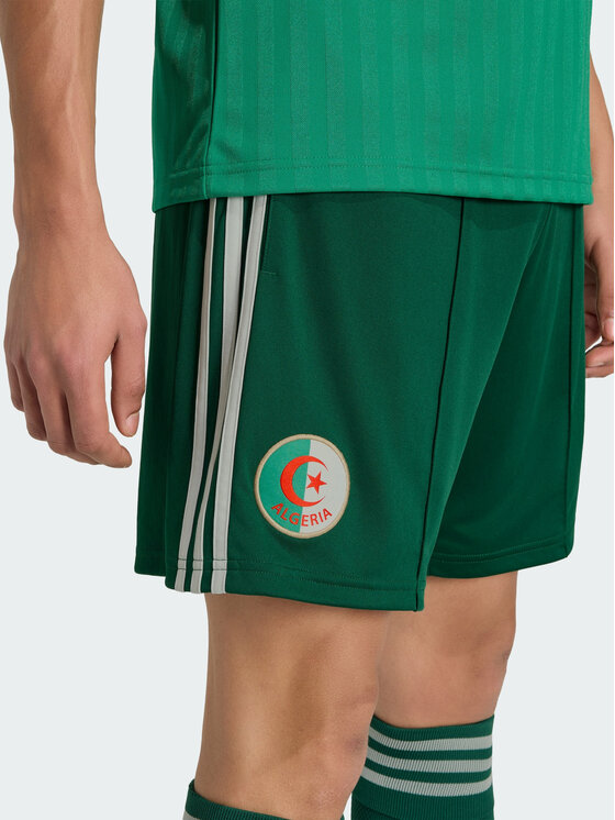 adidas adidas Szorty sportowe 165833 Zielony Regular Fit